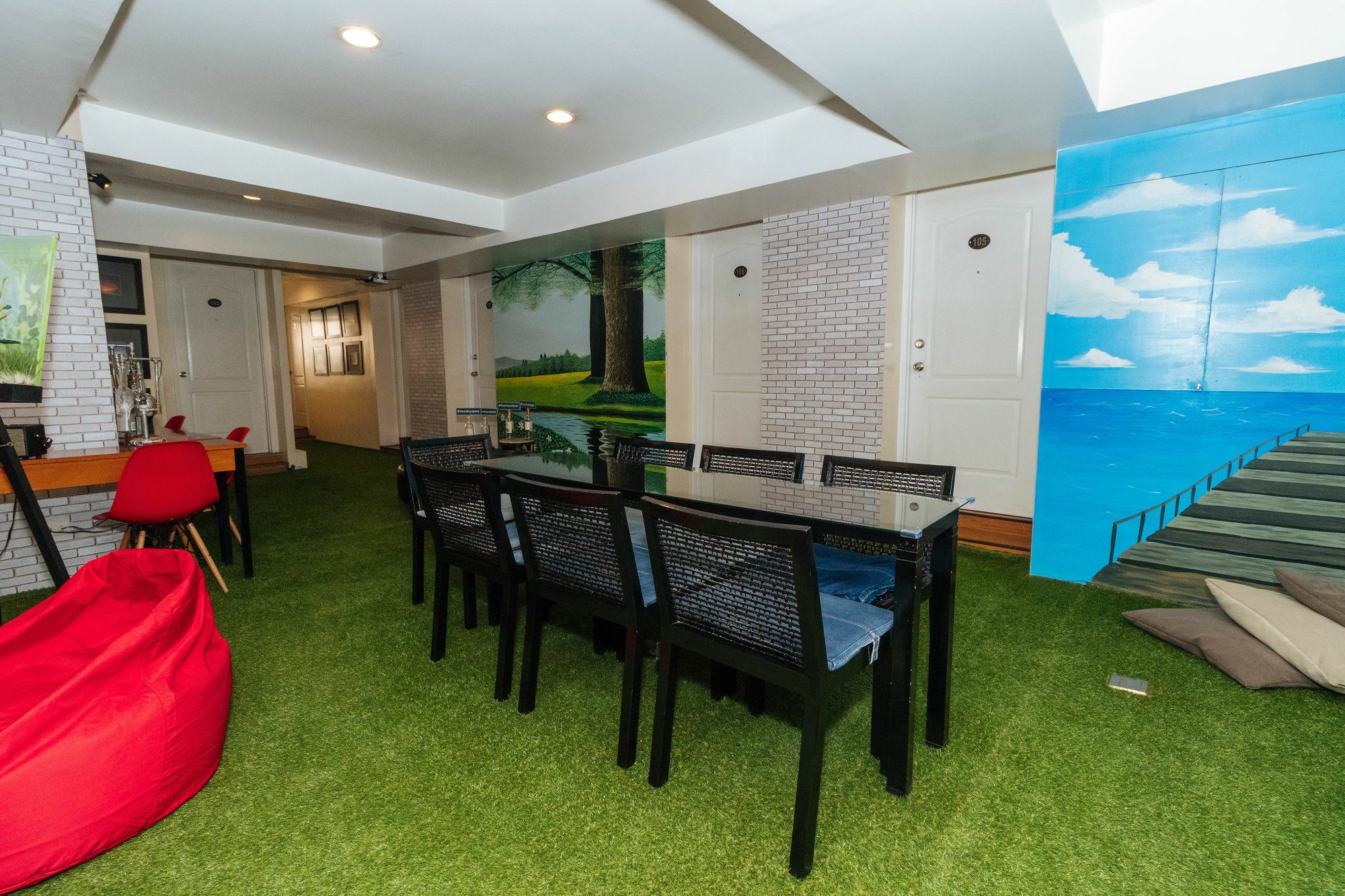 Reddoorz @ Amorsolo Makati Makati City Exterior foto
